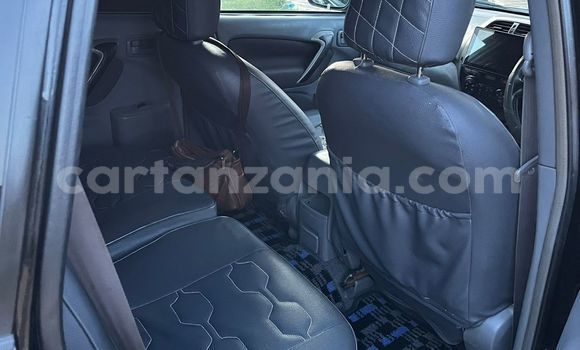 Nunua Ilio tumika Toyota RAV4 Nyeusi Gari ndani ya Dar es Salaam nchini Dar es Salaam Nunua Ilio tumika Toyota RAV4 Nyeusi Gari ndani ya Dar es Salaam nchini Dar es Salaam
