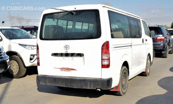 Nunua Imported Toyota Hiace Nyeupe Gari ndani ya Import - Dubai nchini Arusha Nunua Imported Toyota Hiace Nyeupe Gari ndani ya Import - Dubai nchini Arusha