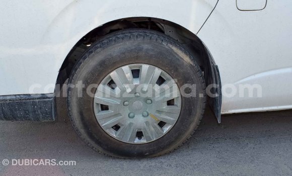 Nunua Imported Toyota Hiace Nyeupe Gari ndani ya Import - Dubai nchini Arusha Nunua Imported Toyota Hiace Nyeupe Gari ndani ya Import - Dubai nchini Arusha