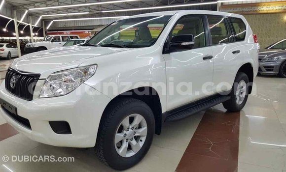 Nunua Imported Toyota Prado Nyeupe Gari ndani ya Import - Dubai nchini Arusha Nunua Imported Toyota Prado Nyeupe Gari ndani ya Import - Dubai nchini Arusha