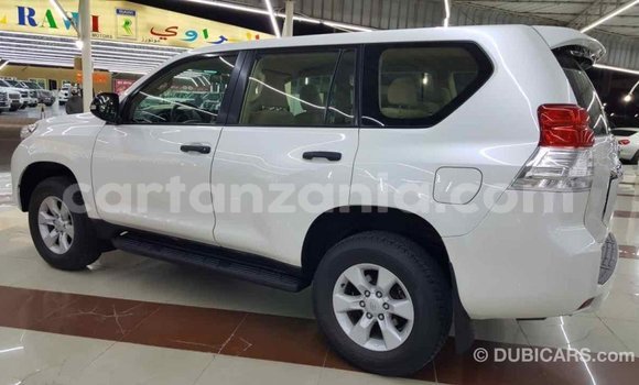 Nunua Imported Toyota Prado Nyeupe Gari ndani ya Import - Dubai nchini Arusha Nunua Imported Toyota Prado Nyeupe Gari ndani ya Import - Dubai nchini Arusha