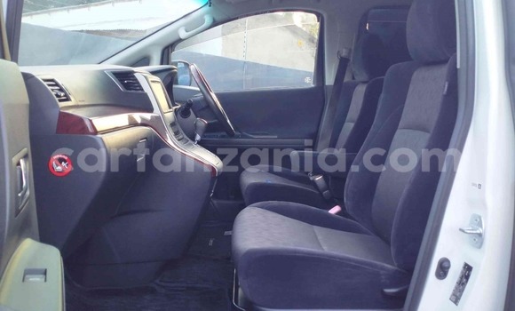 Nunua Ilio tumika Toyota Alphard Nyeupe Gari ndani ya Dar es Salaam nchini Dar es Salaam Nunua Ilio tumika Toyota Alphard Nyeupe Gari ndani ya Dar es Salaam nchini Dar es Salaam