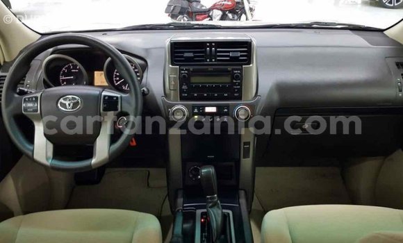 Nunua Imported Toyota Prado Nyeupe Gari ndani ya Import - Dubai nchini Arusha Nunua Imported Toyota Prado Nyeupe Gari ndani ya Import - Dubai nchini Arusha