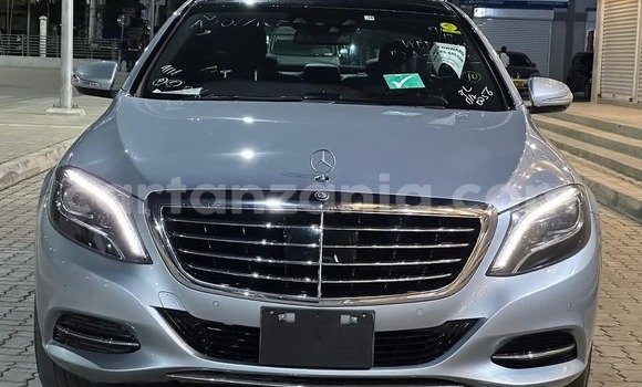 Nunua Imported Mercedes‒Benz S–Class Fedha Gari ndani ya Dar es Salaam nchini Dar es Salaam