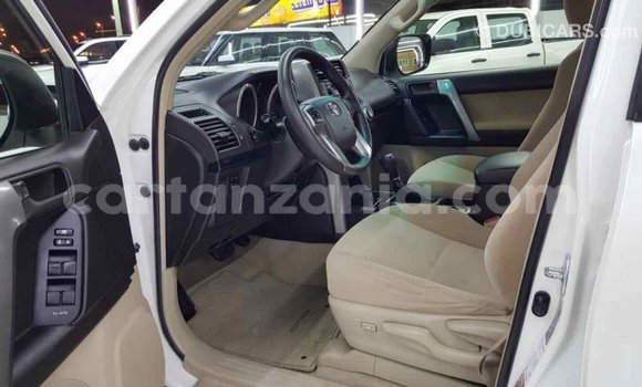 Nunua Imported Toyota Prado Nyeupe Gari ndani ya Import - Dubai nchini Arusha Nunua Imported Toyota Prado Nyeupe Gari ndani ya Import - Dubai nchini Arusha