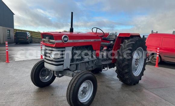 Nunua Imported Caterpillar 120 Nyekundu Lori ndani ya Dar es Salaam nchini Dar es Salaam Nunua Imported Caterpillar 120 Nyekundu Lori ndani ya Dar es Salaam nchini Dar es Salaam