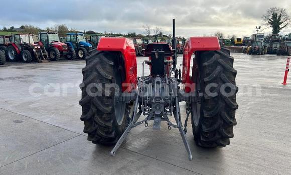 Nunua Imported Caterpillar 120 Nyekundu Lori ndani ya Dar es Salaam nchini Dar es Salaam Nunua Imported Caterpillar 120 Nyekundu Lori ndani ya Dar es Salaam nchini Dar es Salaam