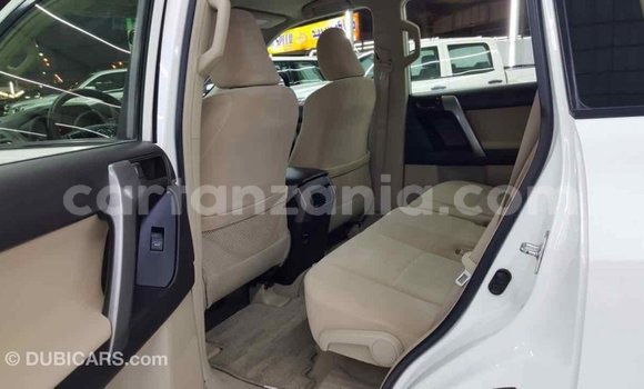 Nunua Imported Toyota Prado Nyeupe Gari ndani ya Import - Dubai nchini Arusha Nunua Imported Toyota Prado Nyeupe Gari ndani ya Import - Dubai nchini Arusha