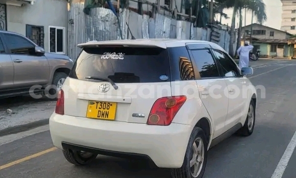 Nunua Ilio tumika Toyota IST Nyeupe Gari ndani ya Biharamulo nchini Kagera Nunua Ilio tumika Toyota IST Nyeupe Gari ndani ya Biharamulo nchini Kagera