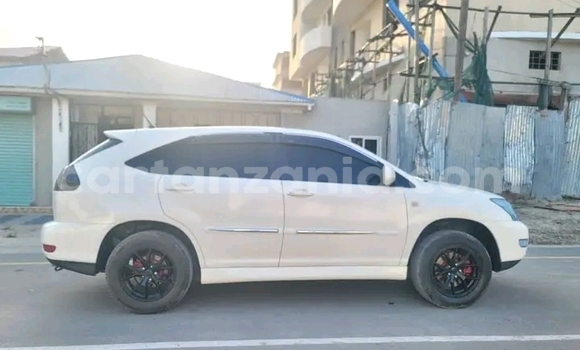 Buy Used Toyota Harrier White Car in Biharamulo in Kagera Buy Used Toyota Harrier White Car in Biharamulo in Kagera