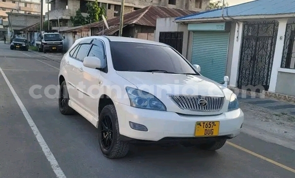 Buy Used Toyota Harrier White Car in Biharamulo in Kagera Buy Used Toyota Harrier White Car in Biharamulo in Kagera