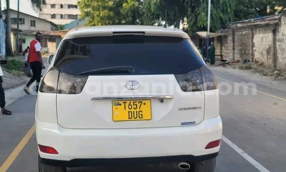 Buy Used Toyota Harrier White Car in Biharamulo in Kagera Buy Used Toyota Harrier White Car in Biharamulo in Kagera