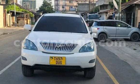 Buy Used Toyota Harrier White Car in Biharamulo in Kagera Buy Used Toyota Harrier White Car in Biharamulo in Kagera