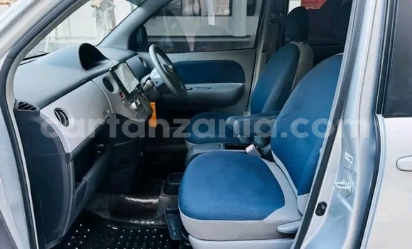 Buy Used Toyota Sienta White Car in Biharamulo in Kagera Buy Used Toyota Sienta White Car in Biharamulo in Kagera