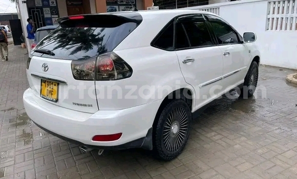 Buy Used Toyota Harrier White Car in Babati Urban in Manyara Buy Used Toyota Harrier White Car in Babati Urban in Manyara