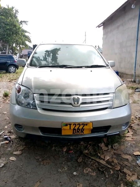 Big with watermark toyota ist manyara babati urban 25472