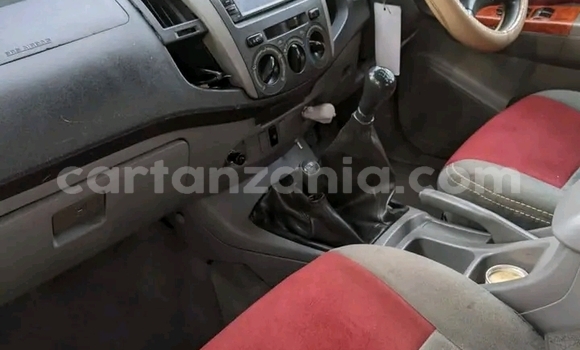 Nunua Ilio tumika Toyota Hilux Nyingine Gari ndani ya Biharamulo nchini Kagera Nunua Ilio tumika Toyota Hilux Nyingine Gari ndani ya Biharamulo nchini Kagera