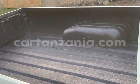 Buy Used Toyota Hilux White Car in Biharamulo in Kagera Buy Used Toyota Hilux White Car in Biharamulo in Kagera