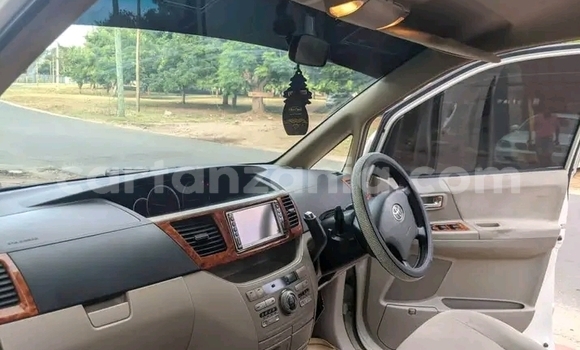 Buy Used Toyota Noah White Car in Bariadi in Simiyu Buy Used Toyota Noah White Car in Bariadi in Simiyu
