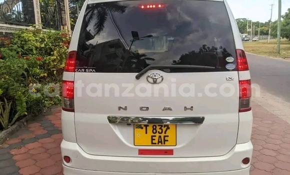 Buy Used Toyota Noah White Car in Bariadi in Simiyu Buy Used Toyota Noah White Car in Bariadi in Simiyu