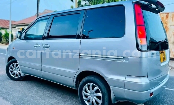 Nunua Ilio tumika Toyota Noah Nyeupe Gari ndani ya Biharamulo nchini Kagera Nunua Ilio tumika Toyota Noah Nyeupe Gari ndani ya Biharamulo nchini Kagera