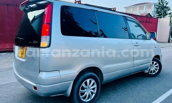 Nunua Ilio tumika Toyota Noah Nyeupe Gari ndani ya Biharamulo nchini Kagera Nunua Ilio tumika Toyota Noah Nyeupe Gari ndani ya Biharamulo nchini Kagera