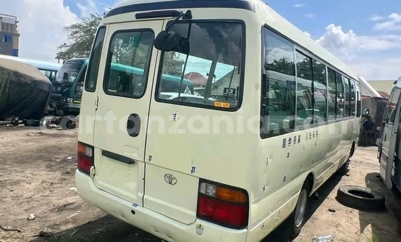 Buy Used Toyota Crown Majesta White Car in Biharamulo in Kagera Buy Used Toyota Crown Majesta White Car in Biharamulo in Kagera