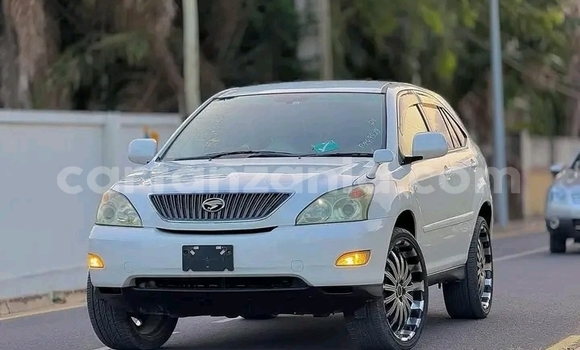 Buy Used Toyota Harrier White Car in Biharamulo in Kagera Buy Used Toyota Harrier White Car in Biharamulo in Kagera