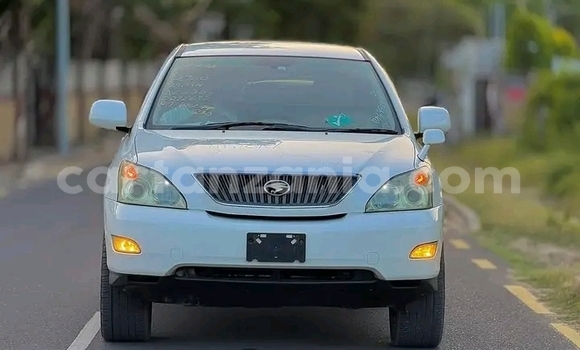 Buy Used Toyota Harrier White Car in Biharamulo in Kagera Buy Used Toyota Harrier White Car in Biharamulo in Kagera