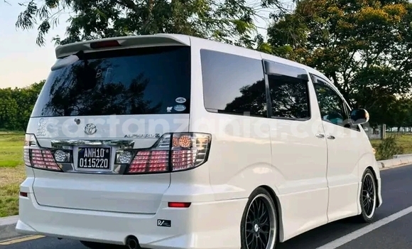Buy Used Toyota Alphard White Car in Bagamoyo in Pwani