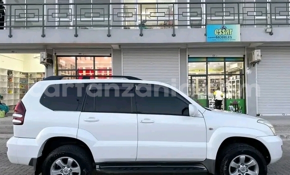 Nunua Ilio tumika Toyota Land Cruiser Prado Nyeupe Gari ndani ya Biharamulo nchini Kagera Nunua Ilio tumika Toyota Land Cruiser Prado Nyeupe Gari ndani ya Biharamulo nchini Kagera