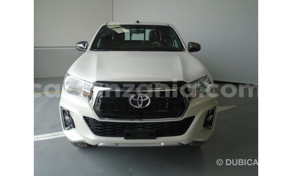 Nunua Imported Toyota Hilux Nyeupe Gari ndani ya Import - Dubai nchini Arusha Nunua Imported Toyota Hilux Nyeupe Gari ndani ya Import - Dubai nchini Arusha