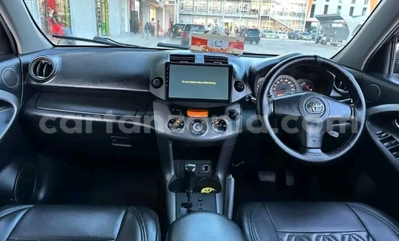 Nunua Ilio tumika Toyota RAV4 Nyeusi Gari ndani ya Biharamulo nchini Kagera Nunua Ilio tumika Toyota RAV4 Nyeusi Gari ndani ya Biharamulo nchini Kagera