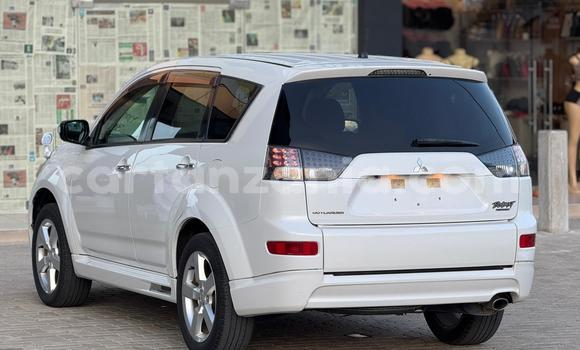 Buy Used Mitsubishi Outlander White Car in Dar es Salaam in Dar es Salaam Buy Used Mitsubishi Outlander White Car in Dar es Salaam in Dar es Salaam