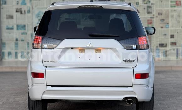Buy Used Mitsubishi Outlander White Car in Dar es Salaam in Dar es Salaam Buy Used Mitsubishi Outlander White Car in Dar es Salaam in Dar es Salaam