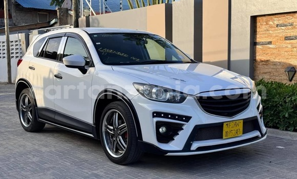 Nunua Imported Mazda CX-5 Nyeupe Gari ndani ya Dar es Salaam nchini Dar es Salaam