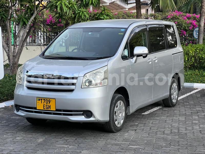 Big with watermark toyota noah dar es salaam dar es salaam 25524