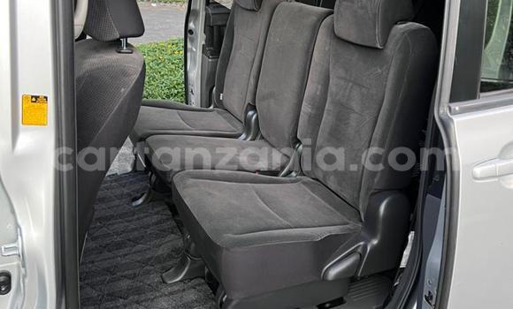 Nunua Ilio tumika Toyota Noah Fedha Gari ndani ya Dar es Salaam nchini Dar es Salaam Nunua Ilio tumika Toyota Noah Fedha Gari ndani ya Dar es Salaam nchini Dar es Salaam