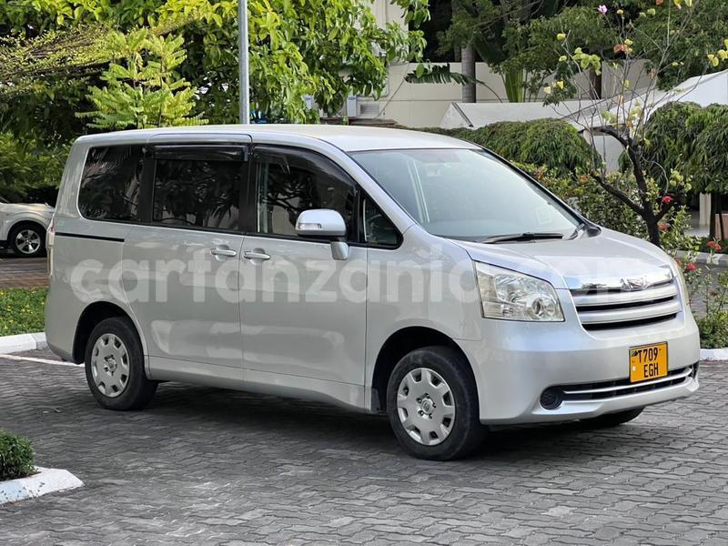 Big with watermark toyota noah dar es salaam dar es salaam 25524