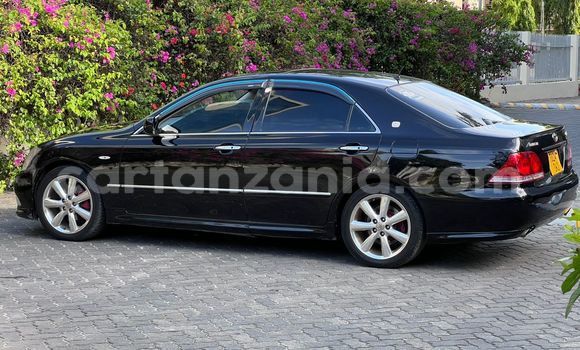 Nunua Ilio tumika Toyota Crown Nyeusi Gari ndani ya Dar es Salaam nchini Dar es Salaam Nunua Ilio tumika Toyota Crown Nyeusi Gari ndani ya Dar es Salaam nchini Dar es Salaam