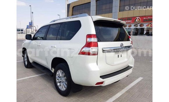 Nunua Imported Toyota Prado Nyeupe Gari ndani ya Import - Dubai nchini Arusha Nunua Imported Toyota Prado Nyeupe Gari ndani ya Import - Dubai nchini Arusha