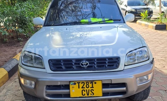Nunua Ilio tumika Toyota RAV4 Nyeupe Gari ndani ya Dar es Salaam nchini Dar es Salaam Nunua Ilio tumika Toyota RAV4 Nyeupe Gari ndani ya Dar es Salaam nchini Dar es Salaam