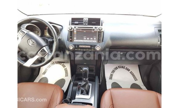 Nunua Imported Toyota Prado Nyeupe Gari ndani ya Import - Dubai nchini Arusha Nunua Imported Toyota Prado Nyeupe Gari ndani ya Import - Dubai nchini Arusha