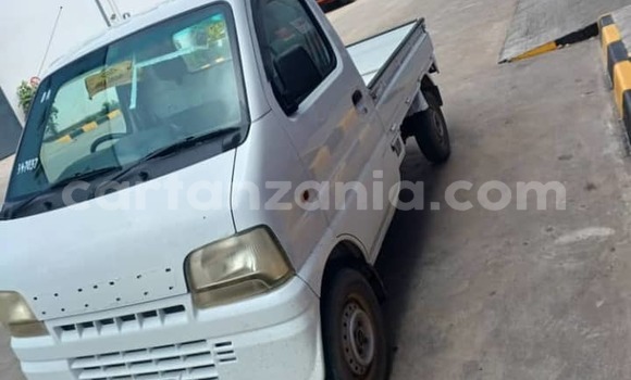 Nunua Ilio tumika Suzuki Carry Nyeupe Lori ndani ya Dar es Salaam nchini Dar es Salaam Nunua Ilio tumika Suzuki Carry Nyeupe Lori ndani ya Dar es Salaam nchini Dar es Salaam