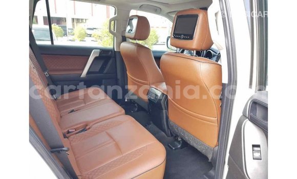 Nunua Imported Toyota Prado Nyeupe Gari ndani ya Import - Dubai nchini Arusha Nunua Imported Toyota Prado Nyeupe Gari ndani ya Import - Dubai nchini Arusha