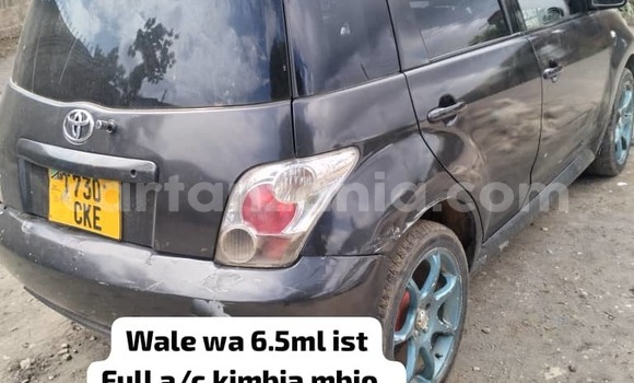 Buy Used Toyota IST Blue Car in Dar es Salaam in Dar es Salaam