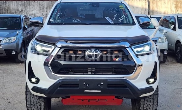 Buy Import Toyota Hilux White Car in Dar es Salaam in Dar es Salaam