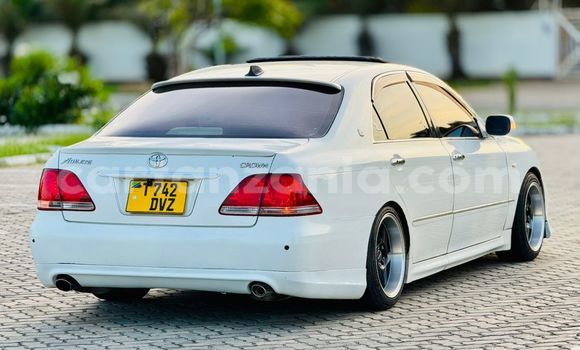 Nunua Ilio tumika Toyota Crown Nyeupe Gari ndani ya Dar es Salaam nchini Dar es Salaam Nunua Ilio tumika Toyota Crown Nyeupe Gari ndani ya Dar es Salaam nchini Dar es Salaam