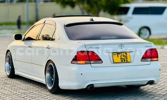 Nunua Ilio tumika Toyota Crown Nyeupe Gari ndani ya Dar es Salaam nchini Dar es Salaam Nunua Ilio tumika Toyota Crown Nyeupe Gari ndani ya Dar es Salaam nchini Dar es Salaam