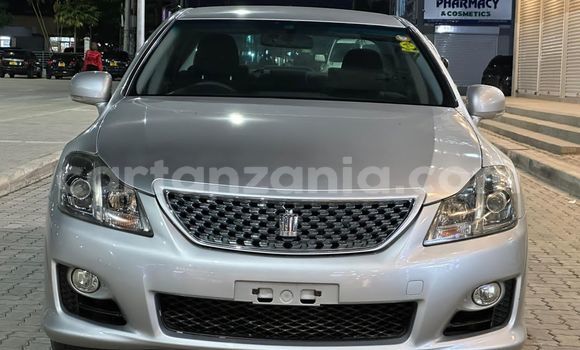 Nunua Imported Toyota Crown Fedha Gari ndani ya Dar es Salaam nchini Dar es Salaam Nunua Imported Toyota Crown Fedha Gari ndani ya Dar es Salaam nchini Dar es Salaam